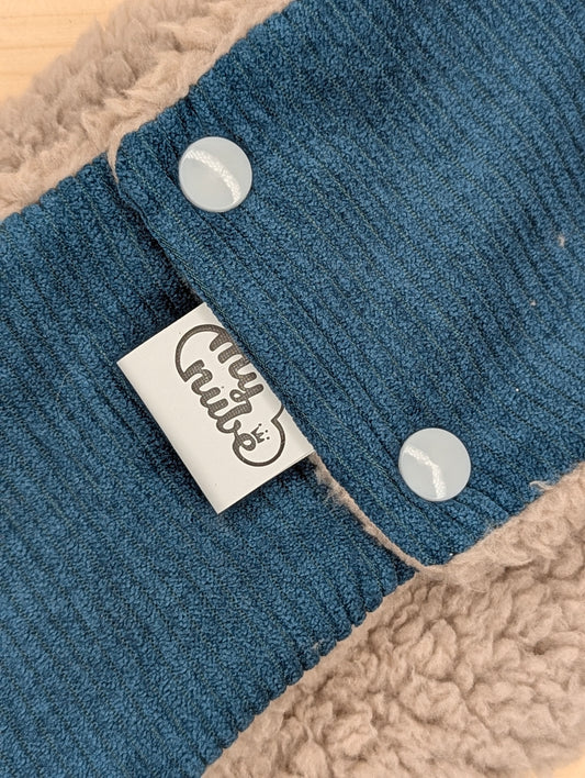 Cuello botones petróleo