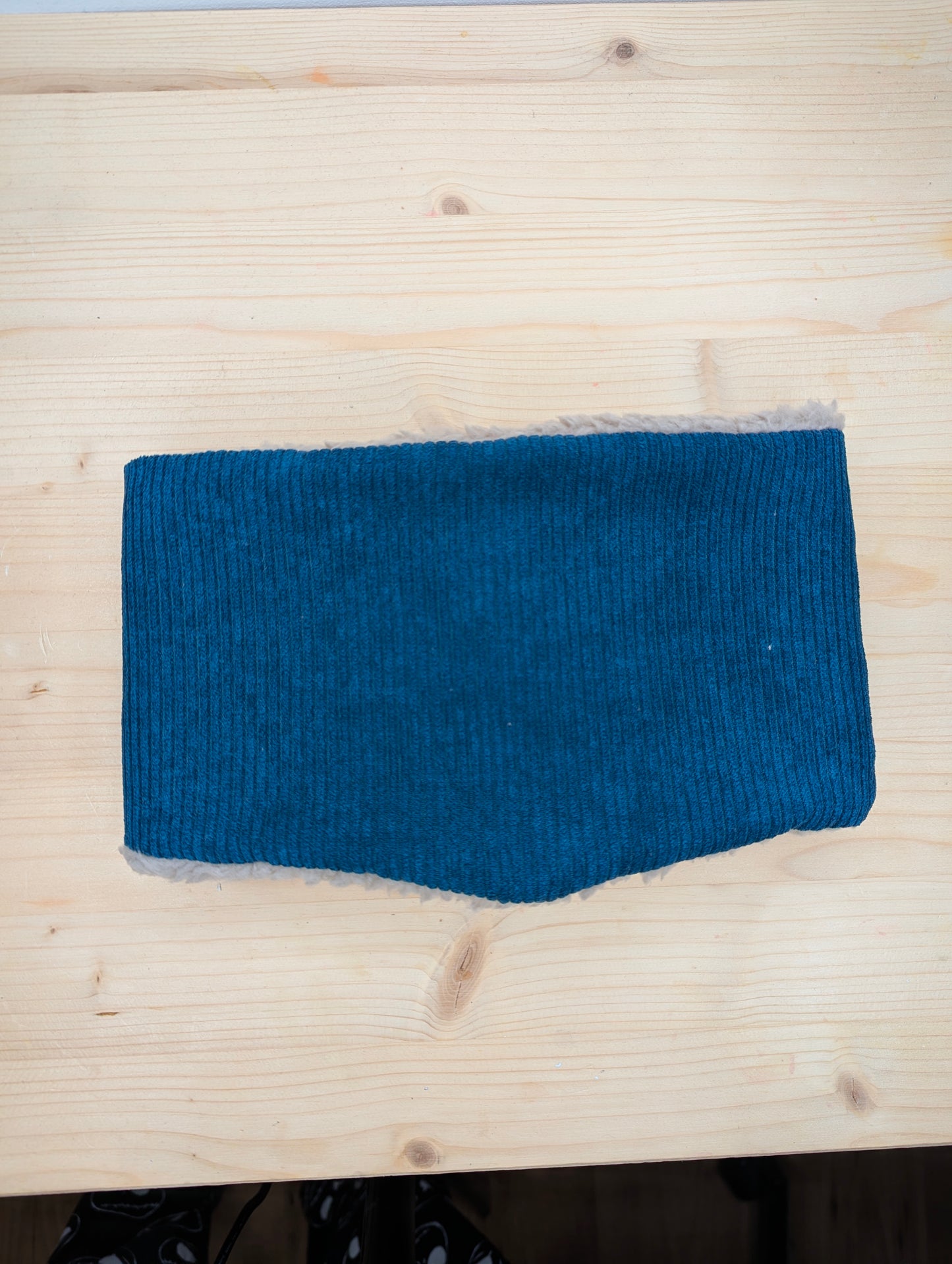 Cuello botones petróleo