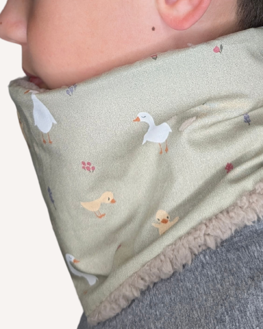 Cuello botones patitos