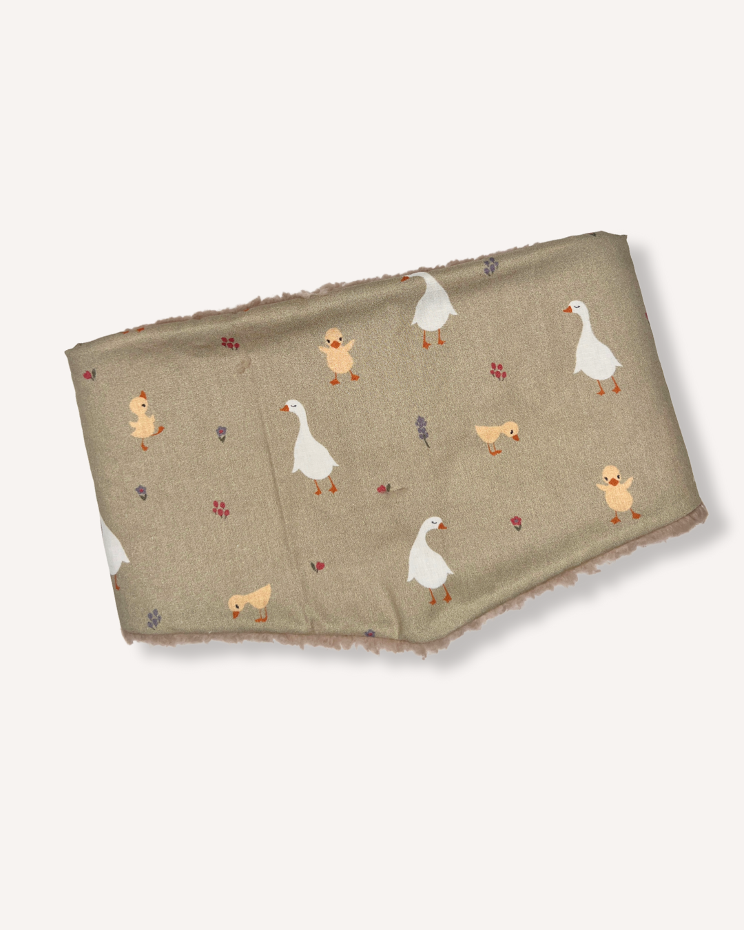 Cuello botones patitos